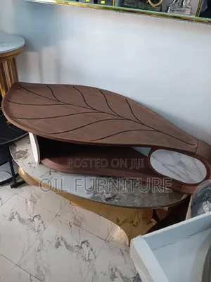​Premium Leaf-Shaped Wooden Coffee Table With Storage - Luxury