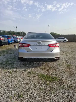 Toyota Camry LE FWD (2.5L 4cyl 8AM) 2018 Silver