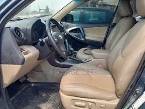 Toyota RAV4 2010 Blue