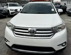 Toyota Highlander Limited 2012 White