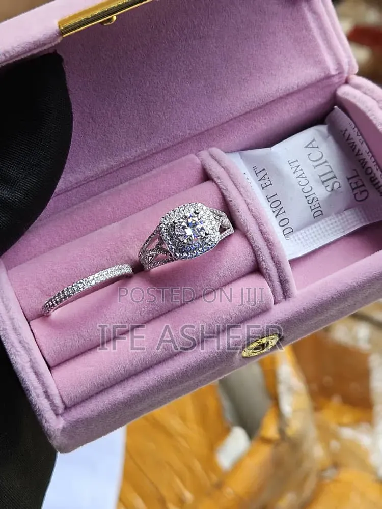 Classic Mossanite Diamond Stone Silver Wedding Ring