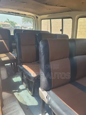 Toyota HiAce 2010 White