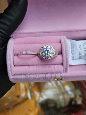 Ladies Mossanite Diamond Stone Silver Bold Wedding Ring 001