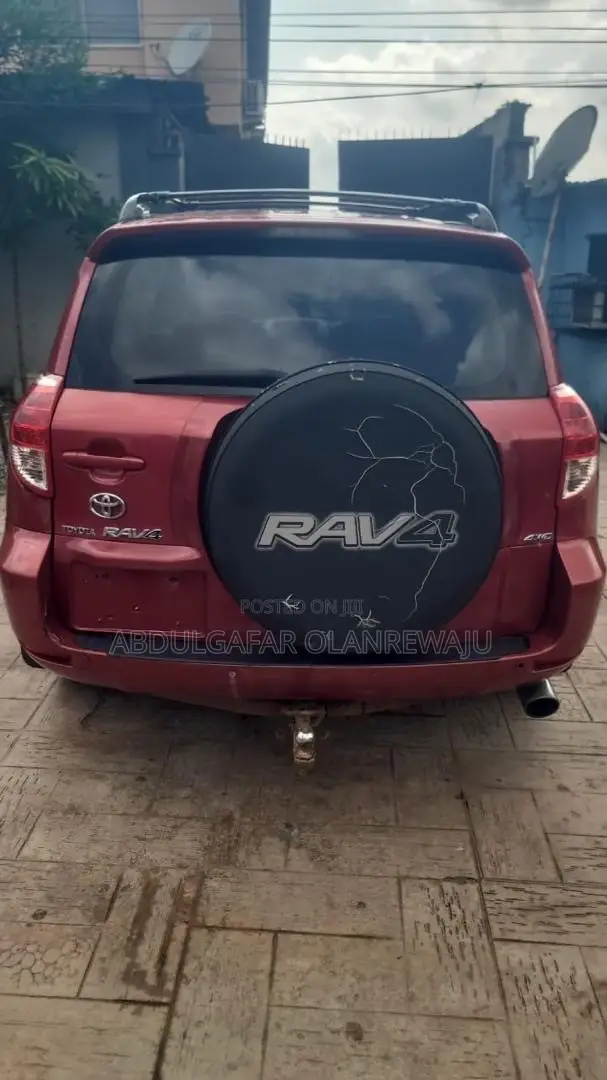 Toyota RAV4 V6 4x4 2007 Red
