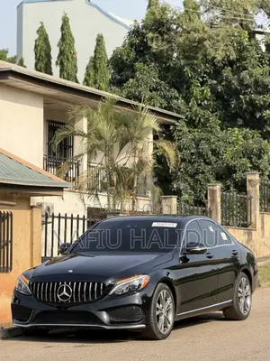 Mercedes-Benz C300 2016 Black