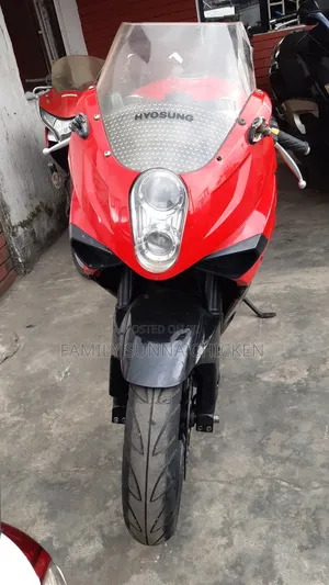 Hyosung GT250R 2010 Red