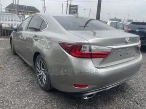 Lexus ES 2017 Gray