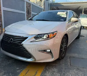 Lexus ES 350 FWD 2017 White