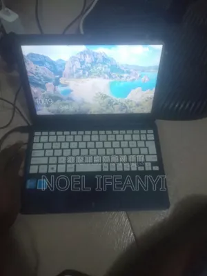 Laptop Asus Vivobook E200HA 2GB Intel SSD 32GB