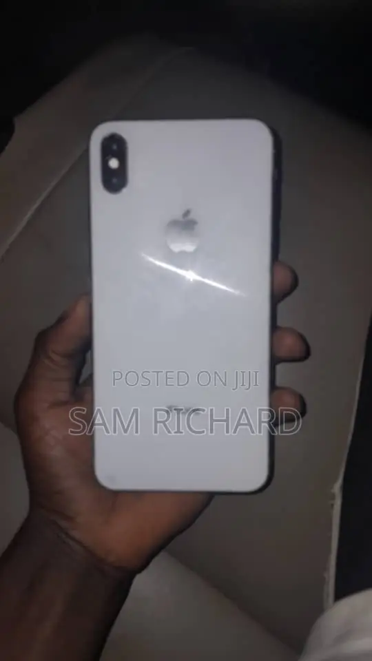 Apple iPhone XS Max 64 GB White