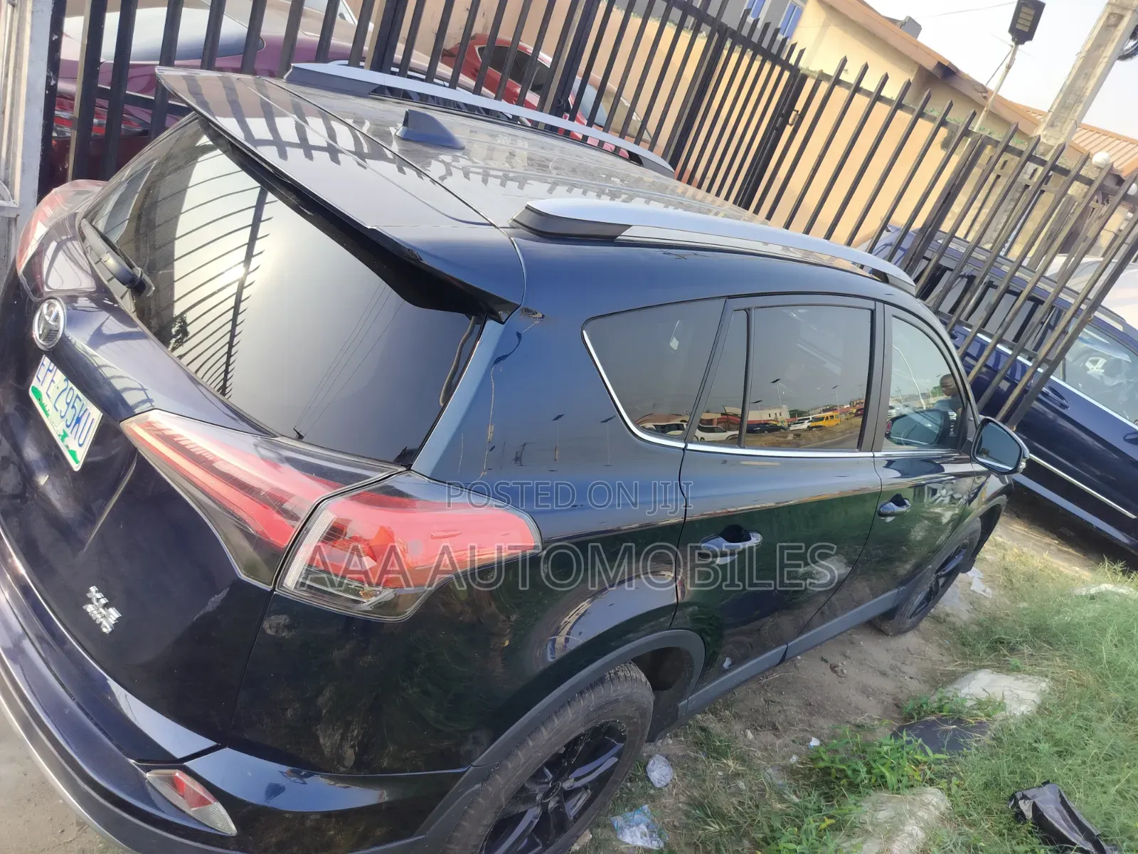 Toyota RAV4 2018 Blue