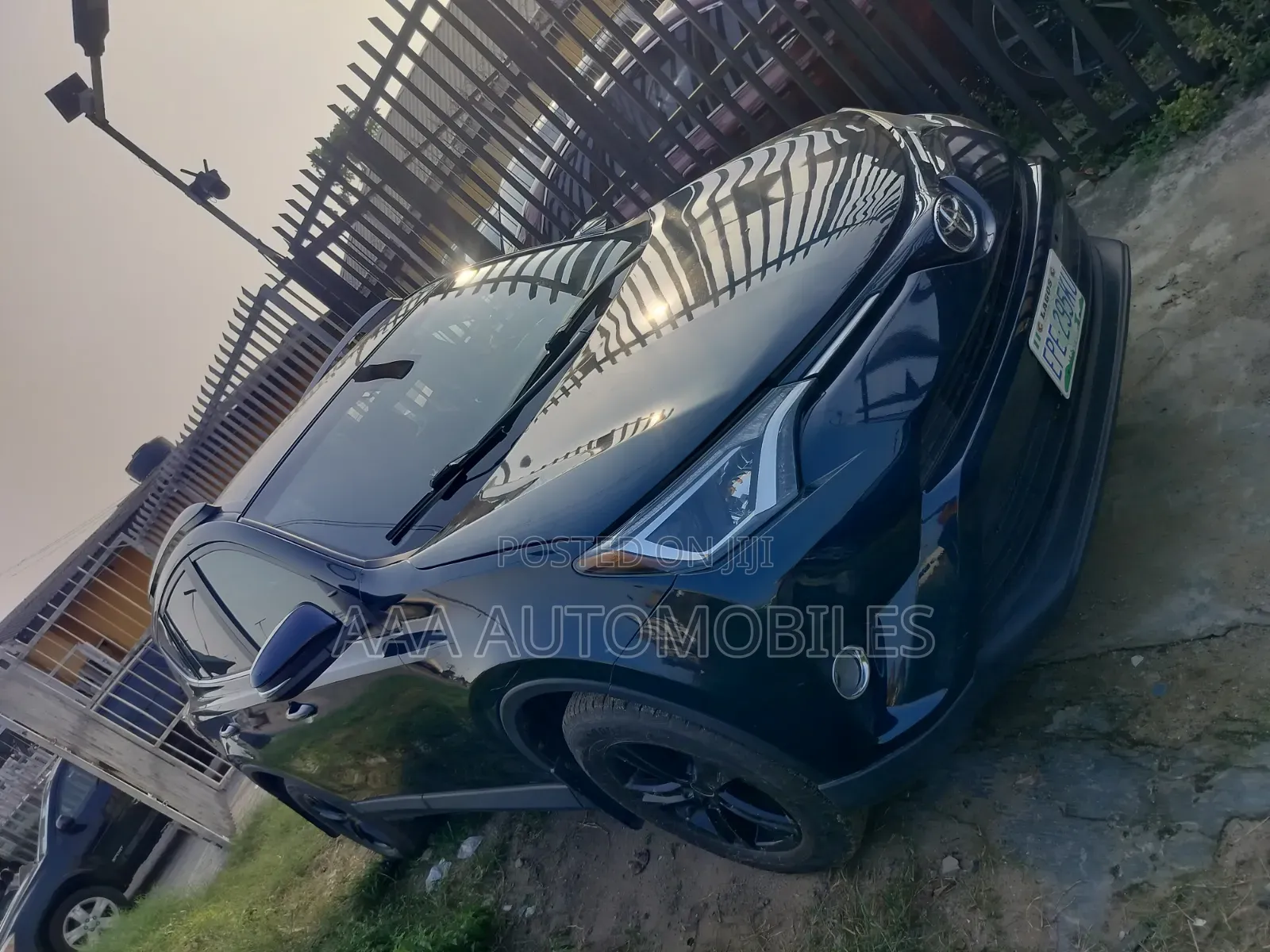 Toyota RAV4 2018 Blue