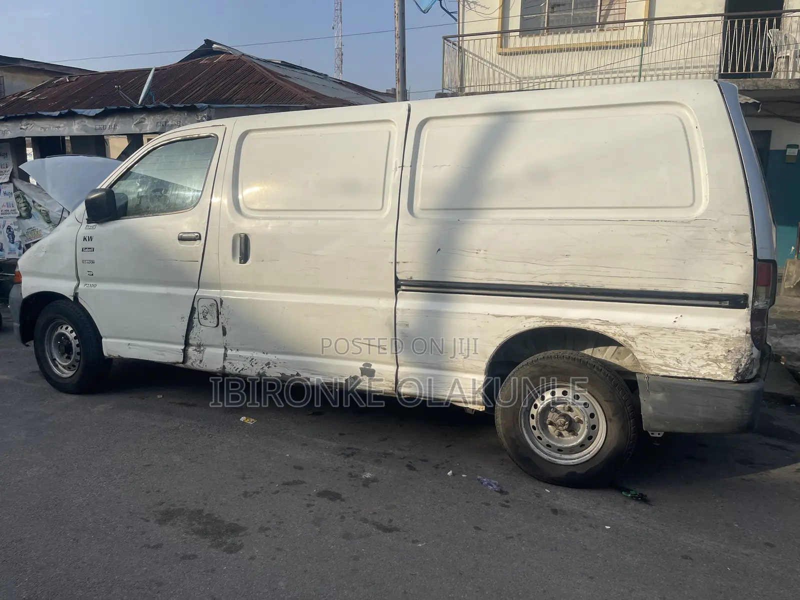 Toyota HiAce 2005 White