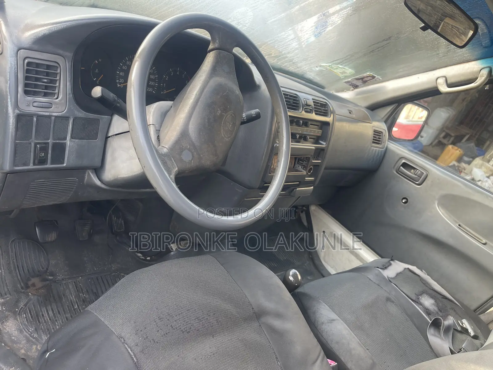 Toyota HiAce 2005 White