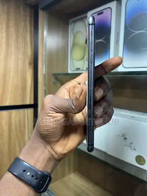 Apple iPhone 8 Plus 64 GB Black