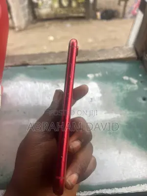Apple iPhone XR 64 GB Red