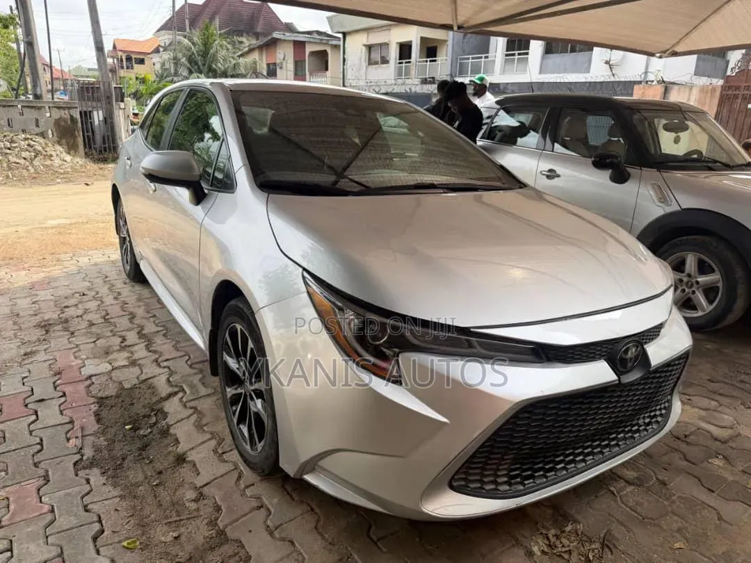 Toyota Corolla L 2022 Silver