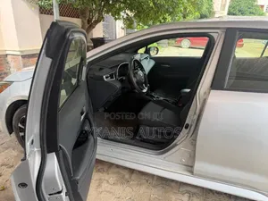 Toyota Corolla L 2022 Silver