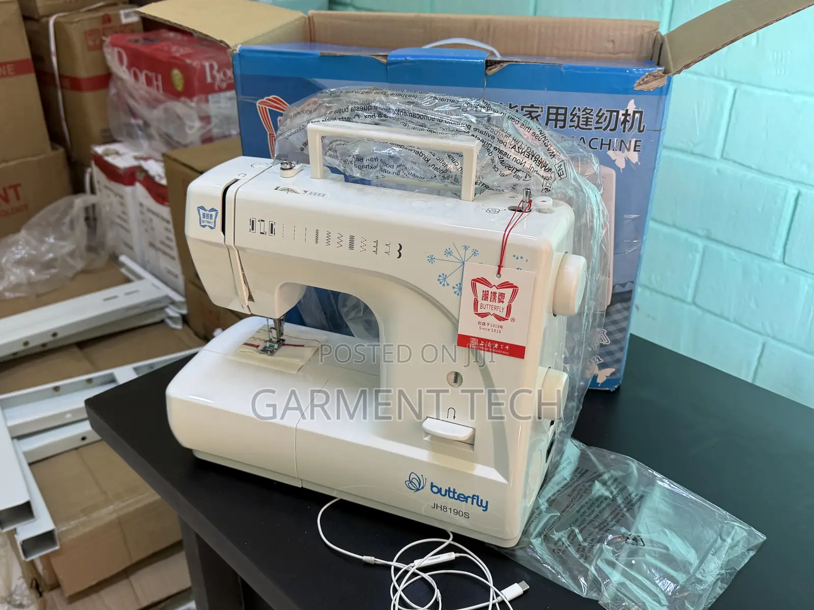 BUTTERFLY TABLE TOP Sewing Machine Brand New