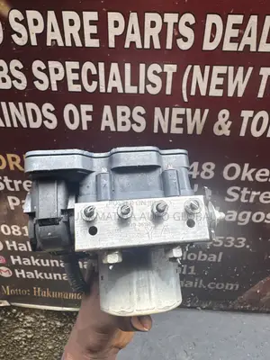 Toyota Camry ABS Hydraulic Unit 2012–2014
