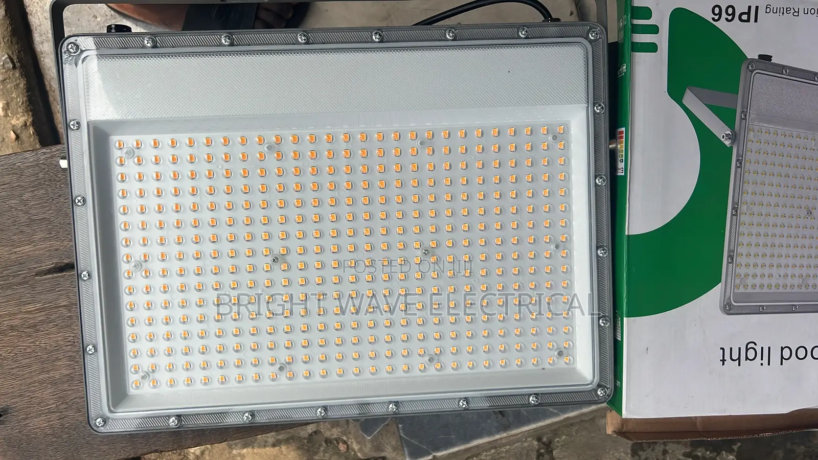 Wormwhite Flood Light 300wt