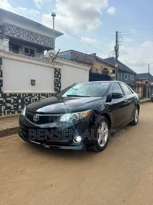 Toyota Camry SE 4dr Sedan (2.5L 4cyl 6A) 2012 Black