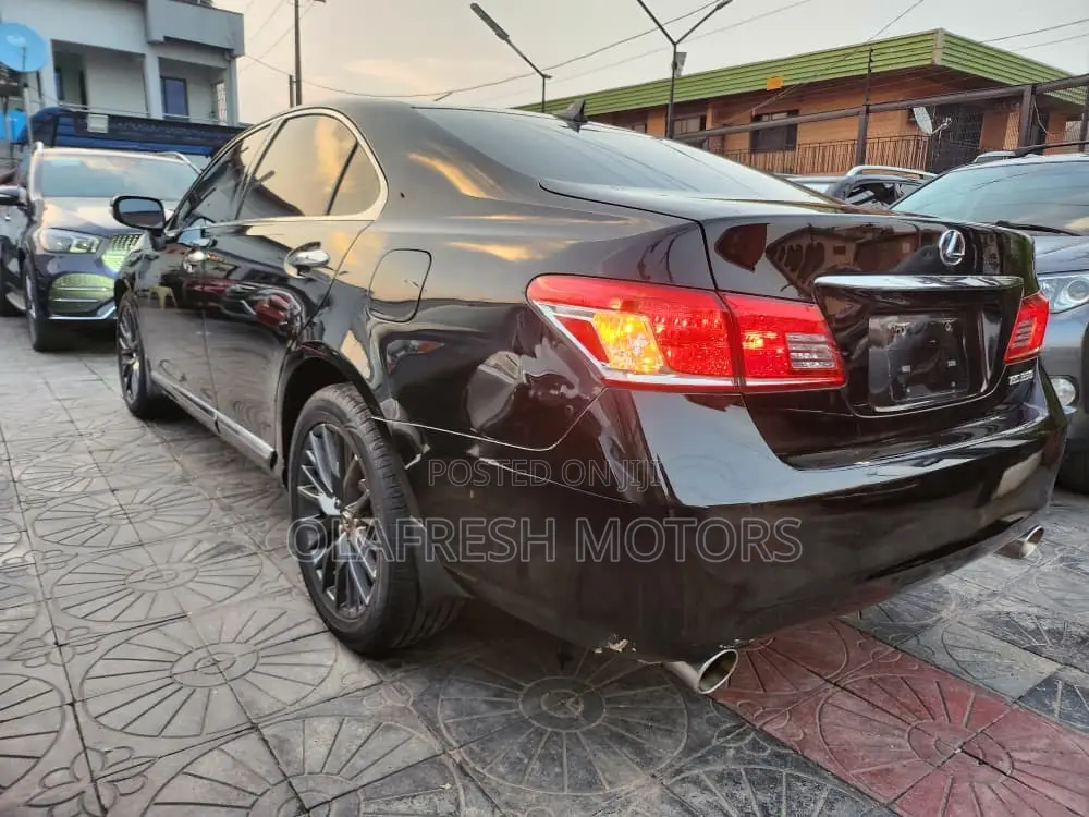Lexus ES 350 2011 Black
