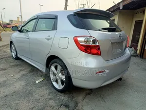 Toyota Matrix XRS Hatchback FWD (2.4L 4cyl 5A) 2009 Silver