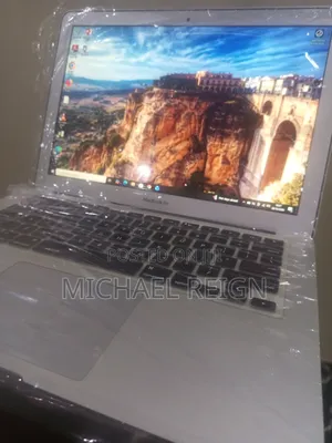 Laptop Apple MacBook Air 2013 4GB Intel Core 7 SSD 256GB