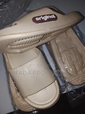 Unisex Slide