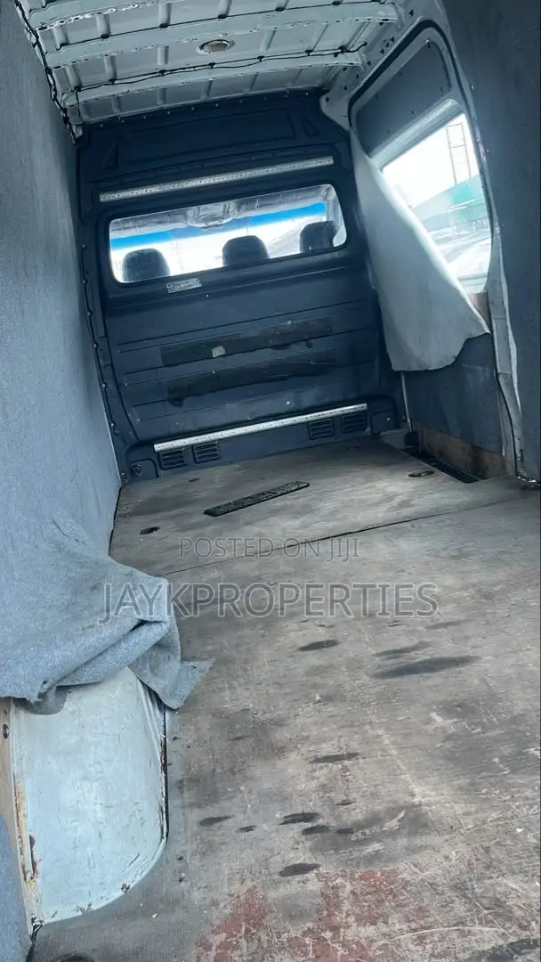 Mercedes-Benz Sprinter 2012 White