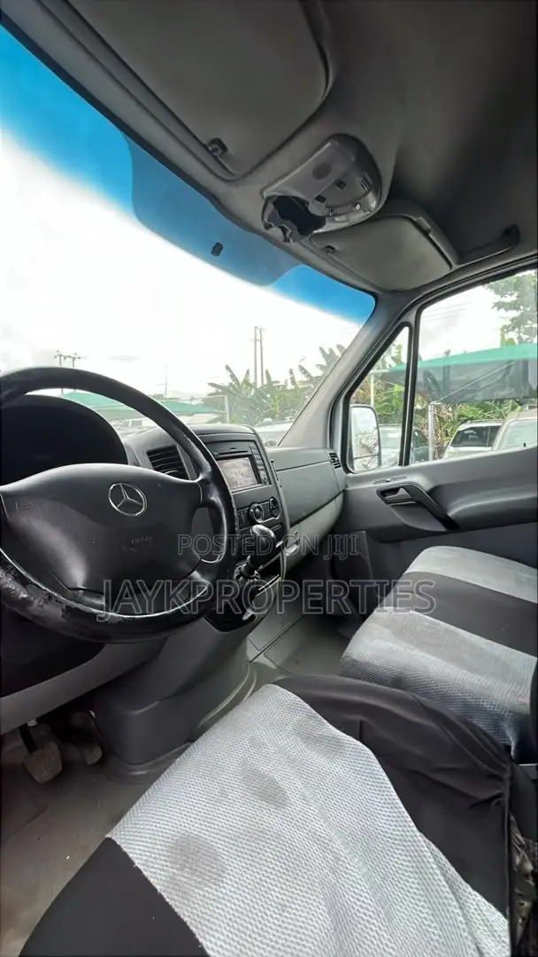 Mercedes-Benz Sprinter 2012 White