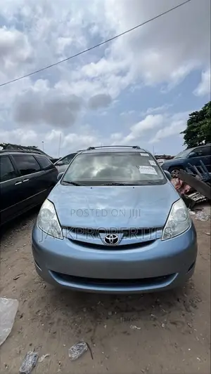 Toyota Sienna 2006 Blue