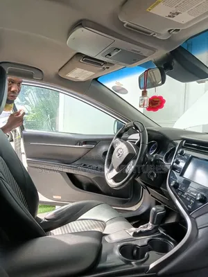 Toyota Camry 2018 White