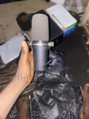 Original Shure SM7B Vocal Mic & Focusrite Scarlett 2i2 (With Receipts)