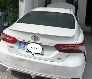 Toyota Camry 2018 White