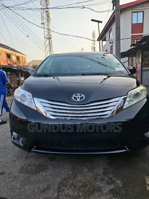 Toyota Sienna Limited 7 Passenger 2011 Black