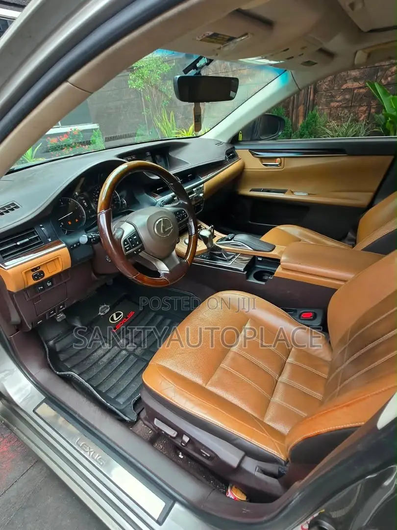 Lexus ES 350 FWD 2017