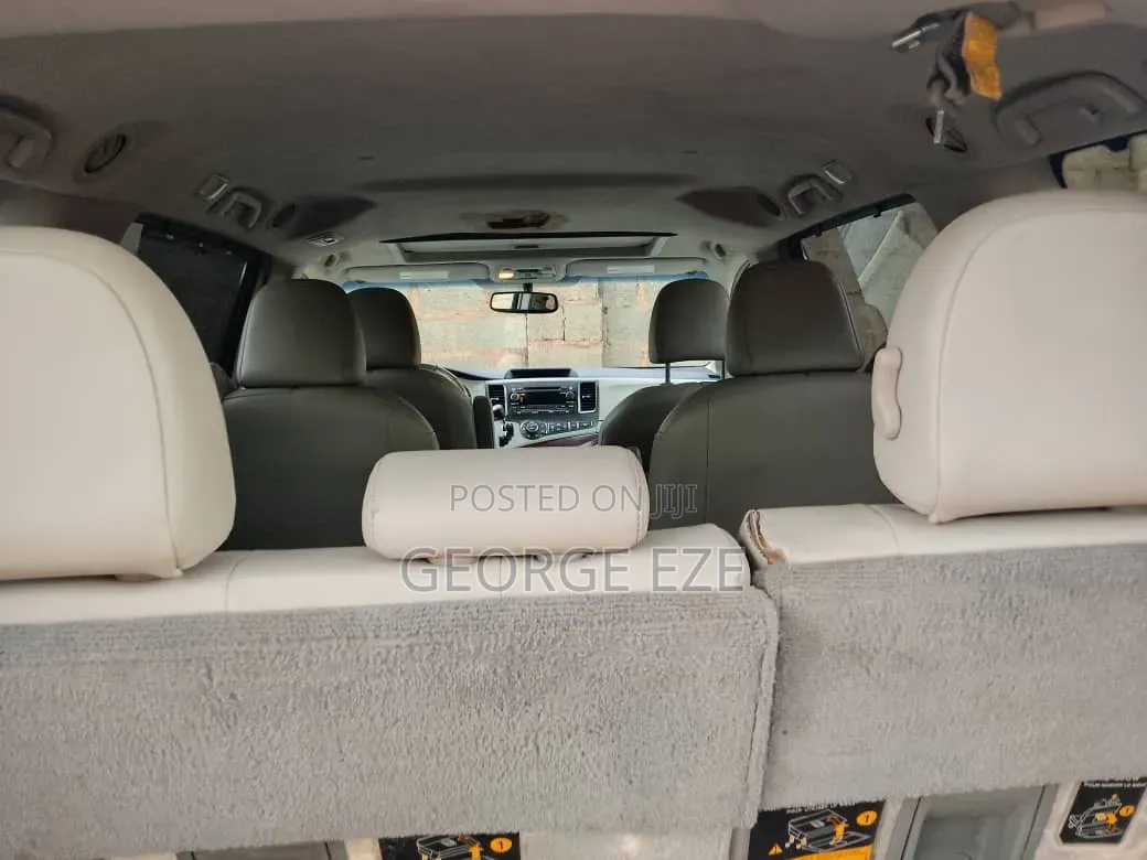 Toyota Sienna 2011 Gray