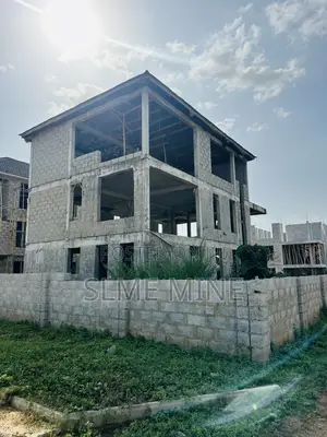 3bdrm Block of Flats in Rockhomes Estate, Life Camp for sale
