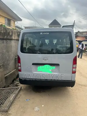 Toyota HiAce 2010 Grey
