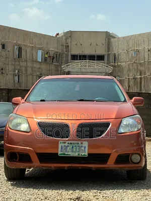 Pontiac Vibe 2006 Orange