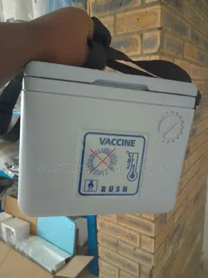 Vaccine Carrier for Community Health and Vaccination Teams