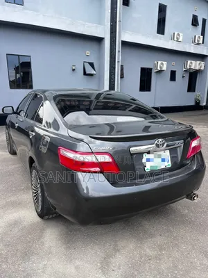 Toyota Camry LE 4dr Sedan (2.4L 4cyl 5A) 2008 Gray