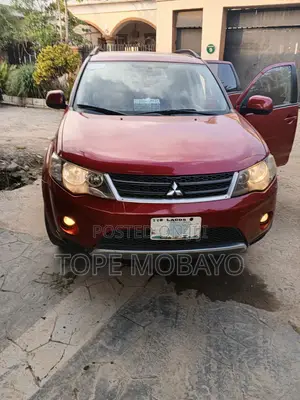 Mitsubishi Outlander SE 2009 Red
