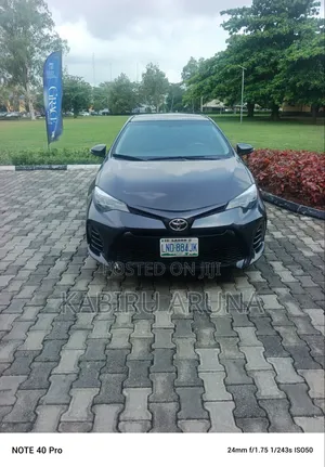 Toyota Corolla 2015 Gray