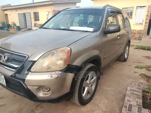 Honda CR-V 2005 Gold