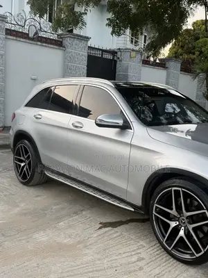 Mercedes-Benz GLC-Class 2017 Silver