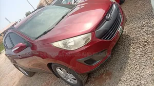 Hyundai Tucson 2012 Red