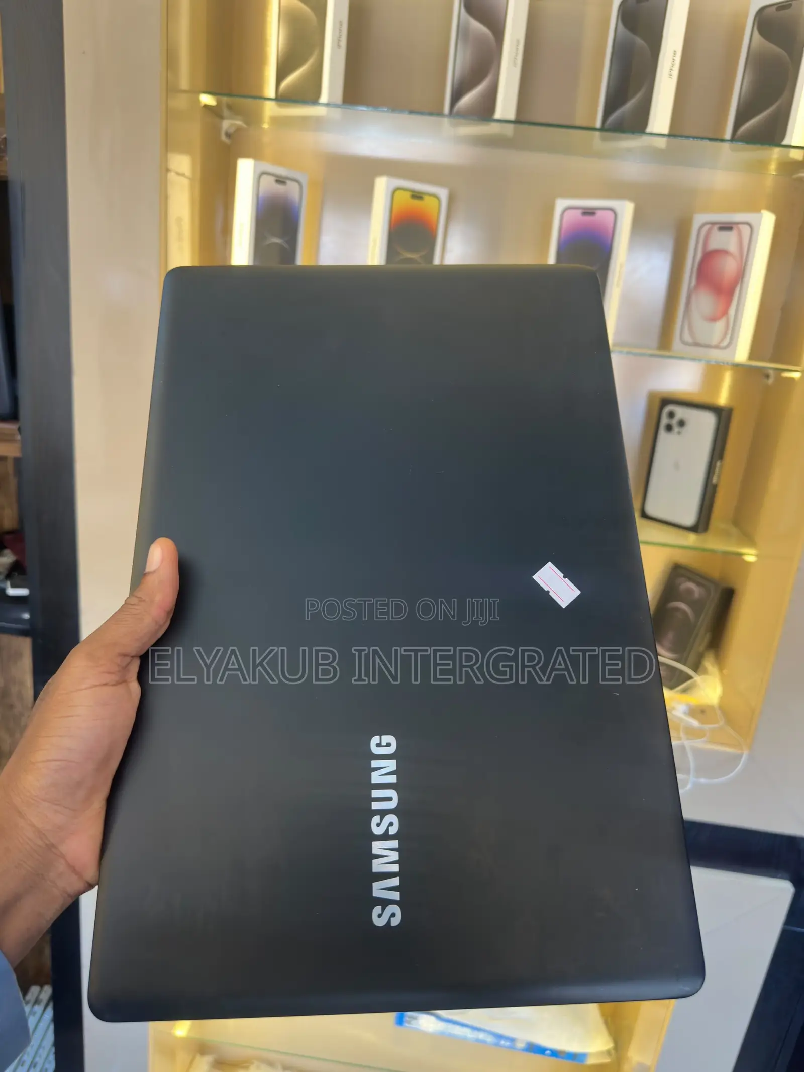 New Laptop Samsung 16GB Intel Core i7 SSD 256GB